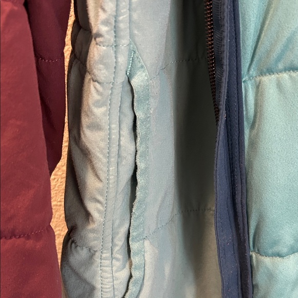 The North Face Blue and Burgundy Jacket - Picture 8 of 9